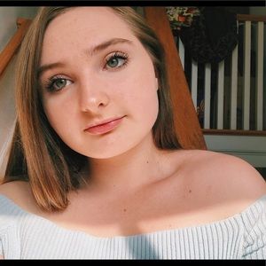 Meet your Posher, Ava